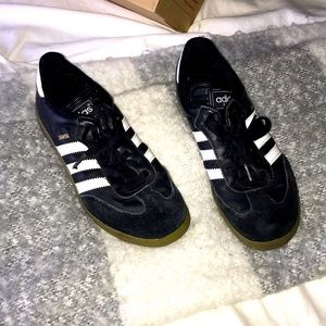 Vintage and never worn Adidas Samba shoes!